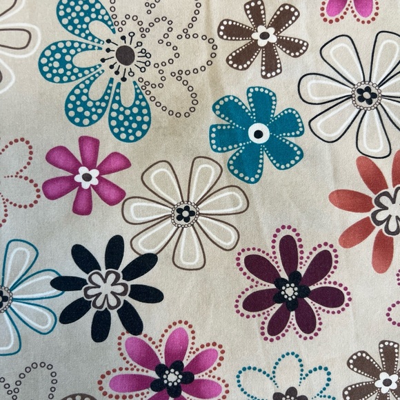 SB Scrubs Women's Tan/Brown Retro Flower Scrub Top; S - Picture 3 of 4